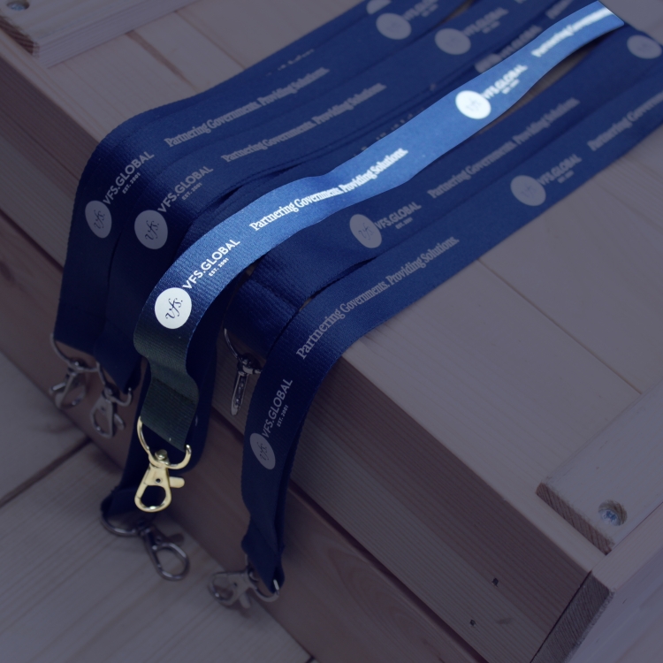 ŠŇŮRKA S KARABINOU<br />// SÍTOTISK 1 BARVA